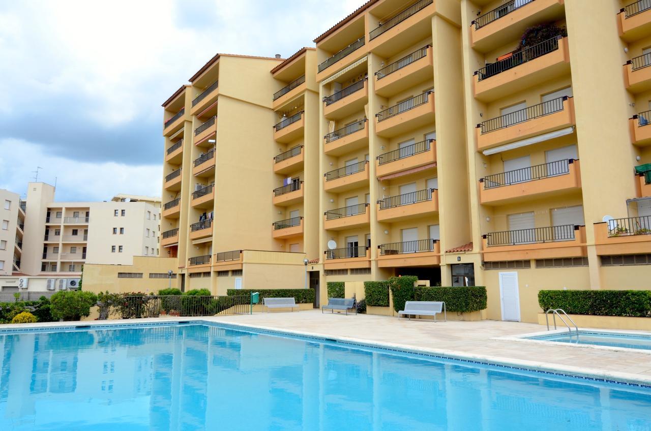 Mar Blau L'Escala Apartment Exterior photo